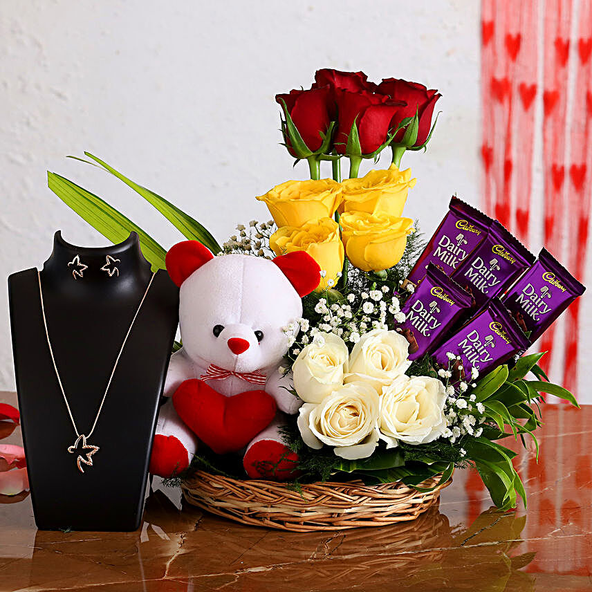 Lovely Roses Arrangement With Teddy & Necklace Set