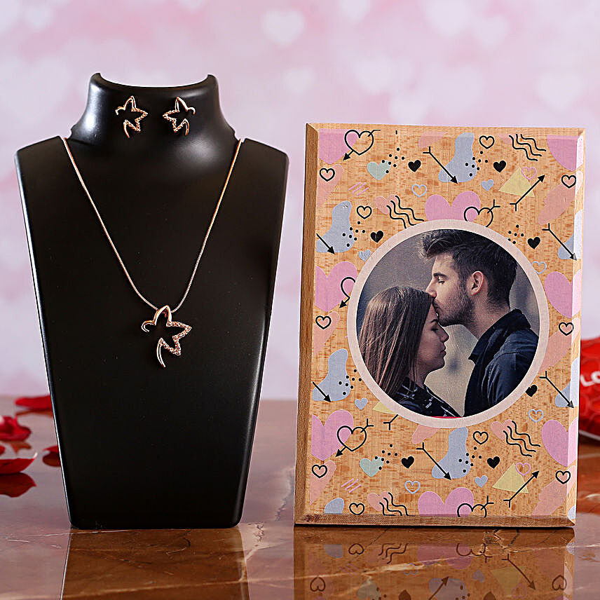 V-Day Personalised Plaque & Necklace Set