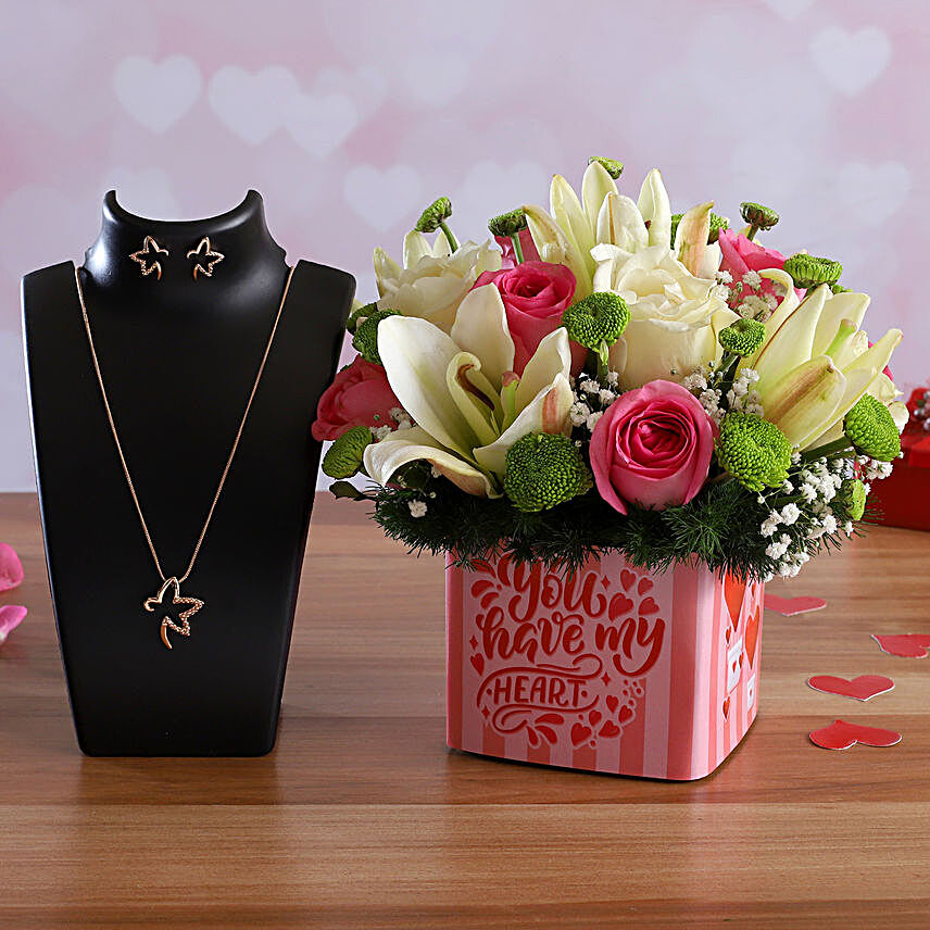 Love Bunch In Sticker Vase & Pretty Necklace Set