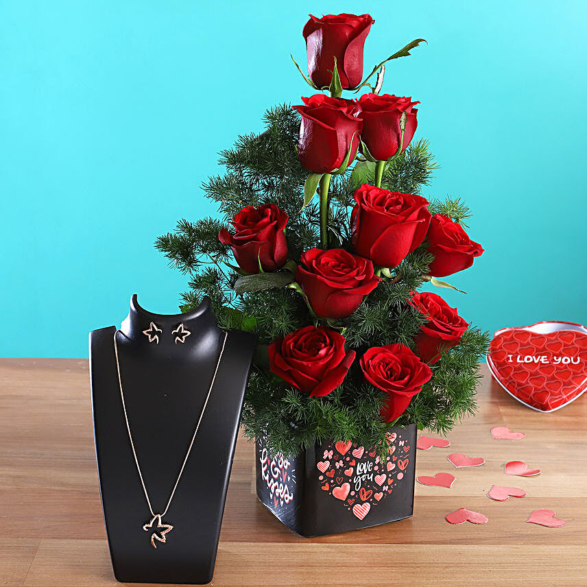 Roses In Love You Vase & Pretty Necklace Set