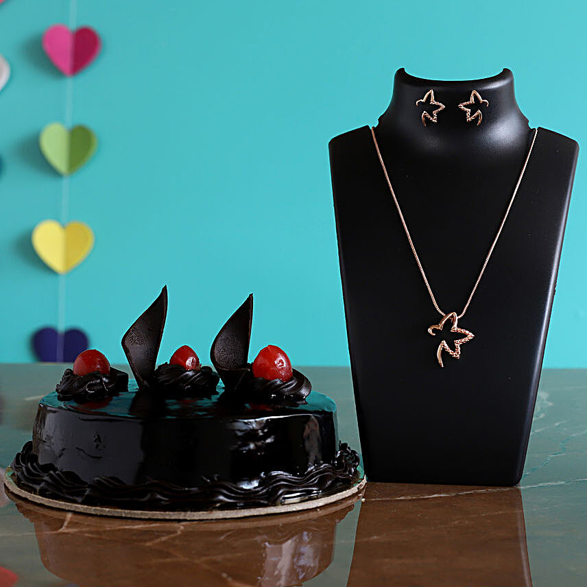 Rich Truffle Cake & Pretty Necklace Set