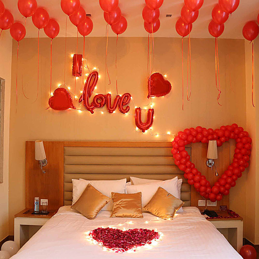 V Day Special I Love U Balloon Decor:balloons-n-flowers-decoration-services