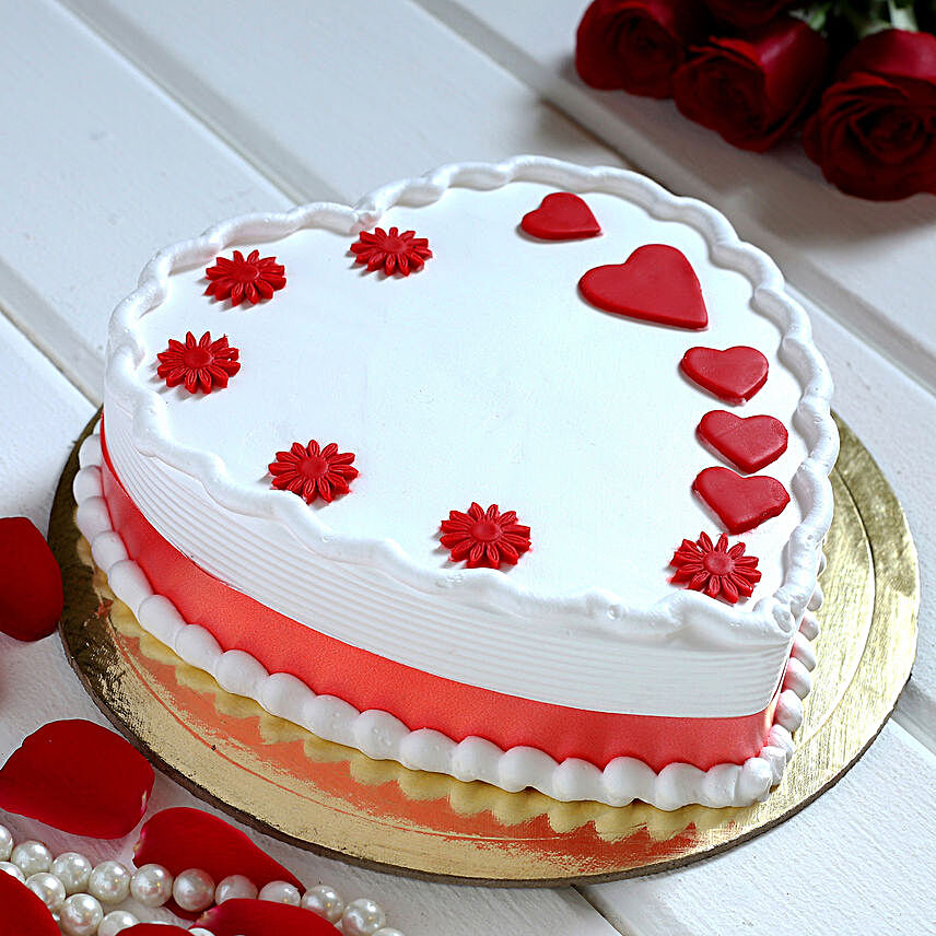For My Love Pineapple Cake:Designer Cakes for Birthday