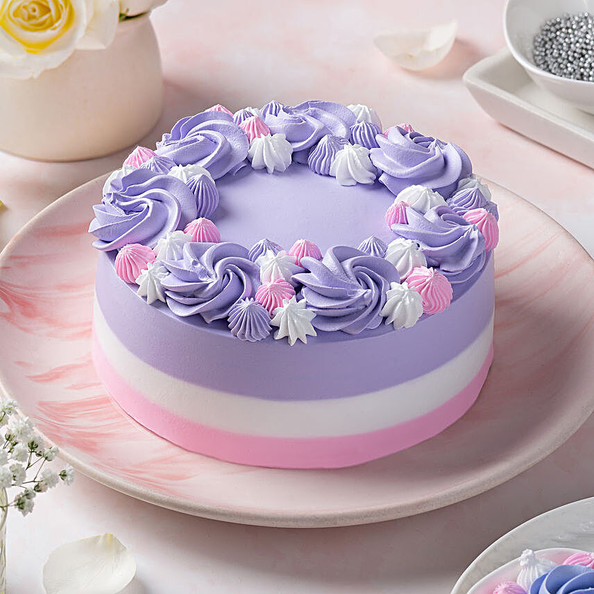 Rose Paradise Chocolate Cake:Designer Cakes Ludhiana