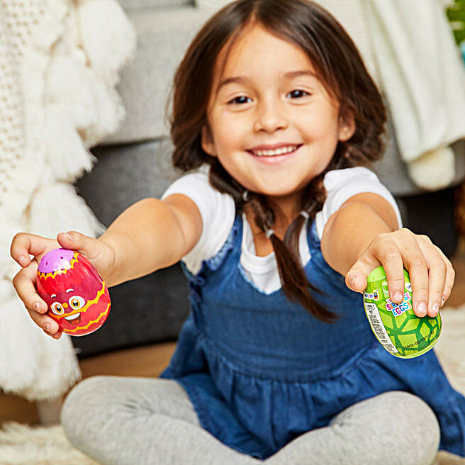 Girls Surprise Eggs Toy Peek Play Surprise Eggs- Pack Of