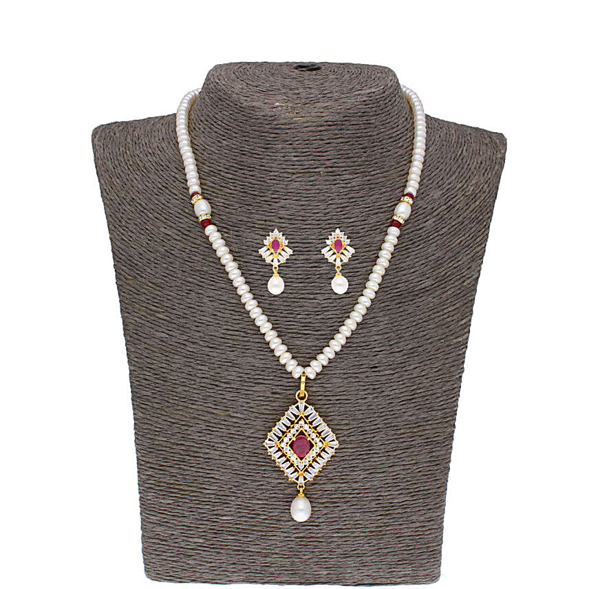 Cancala Pearl Necklace Set