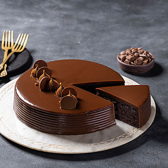 Buy/Send Chocolate Truffle Delicious Cake Half Kg Online Ferns N Petals