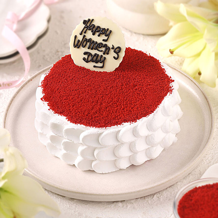 Red Velvet Cream Cake:Luscious Red Velvet Cakes