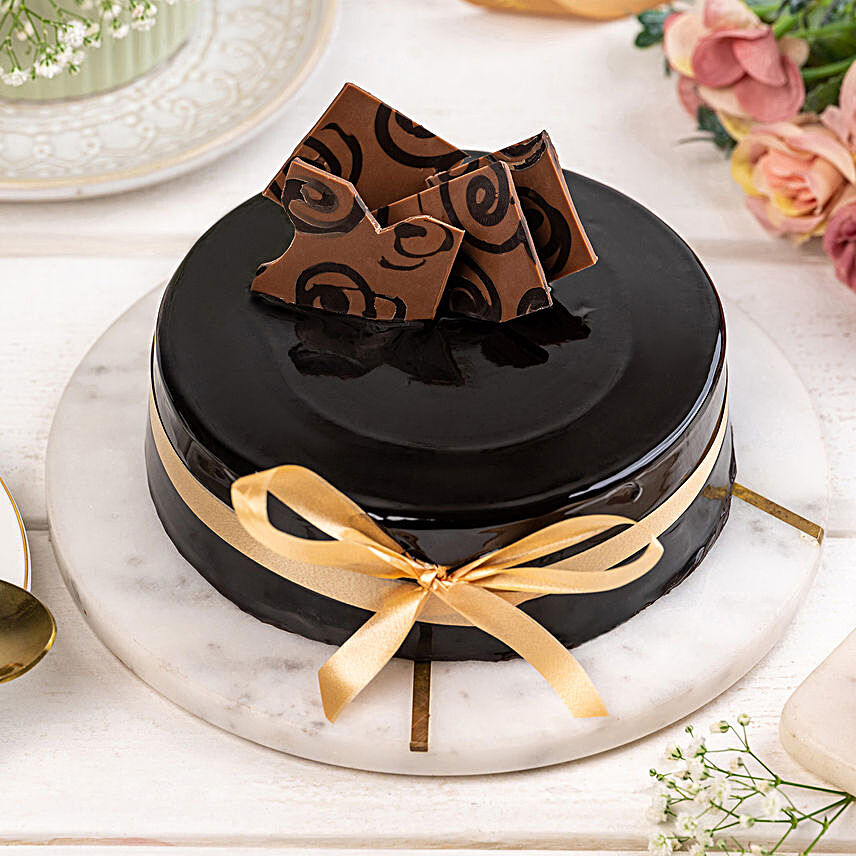 chocolate truffle cake:Send Birthday Cakes to Mysore