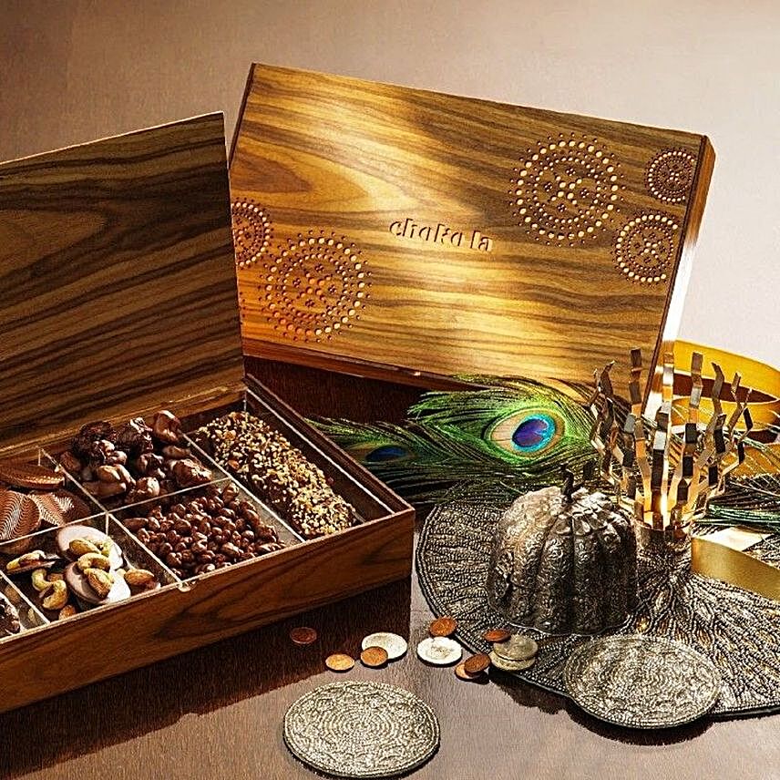 Chokola Treasure Delectable Chocolate Hamper:Chocolates Hampers