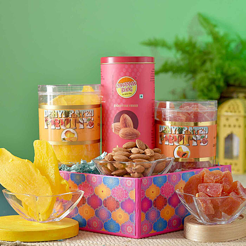 Dehydrated Fruits N Almonds Healthy Hamper:Gift Hampers: Happiness Multiplied