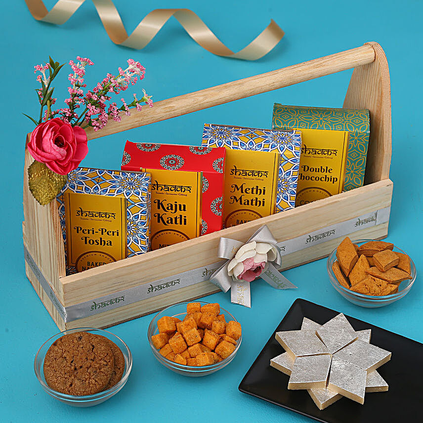 Shakkr Sweet & Savoury Wooden Basket-SRKH2022030:Gift Combos