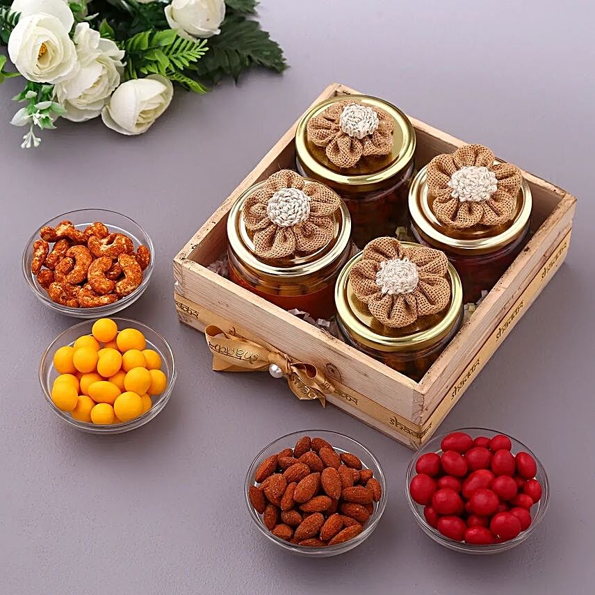 Shakkr Dry Fruits & Dragees Wooden Tray-SRKH2022035:Combo Gifts