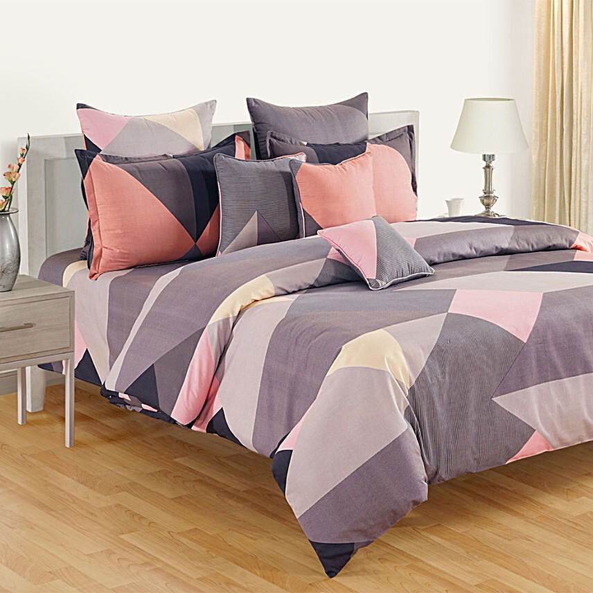 Swayam 200 TC Geometric Print Cotton Double Bedsheet and Pillow Covers:Home Furnishing Gifts