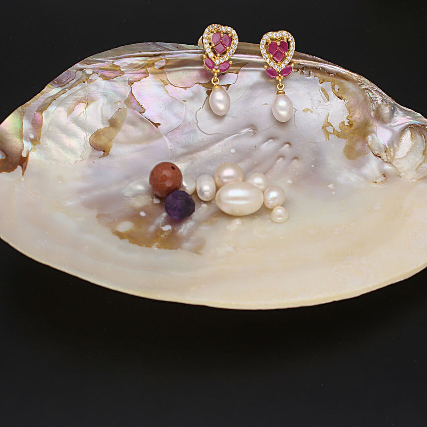 Sri Jagdamba Pearls Zigzag Earrings:Gift Jagdamba Pearls Jewellery