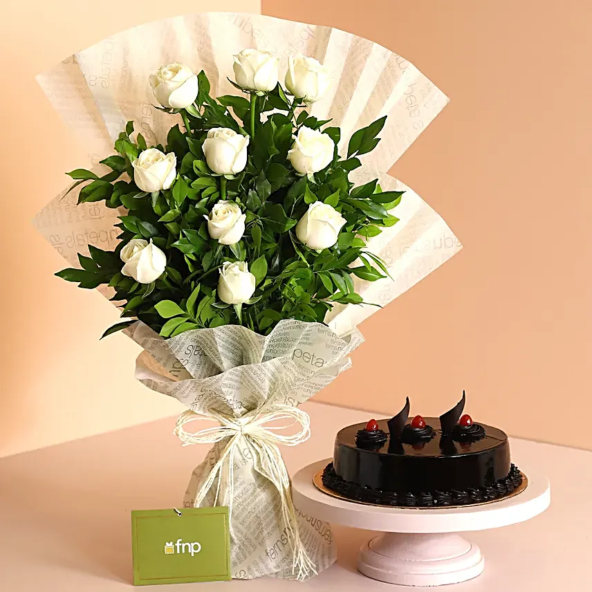 A Cool Breeze Roses Bouquet Truffle Cake:Flower Bouquet & Cakes