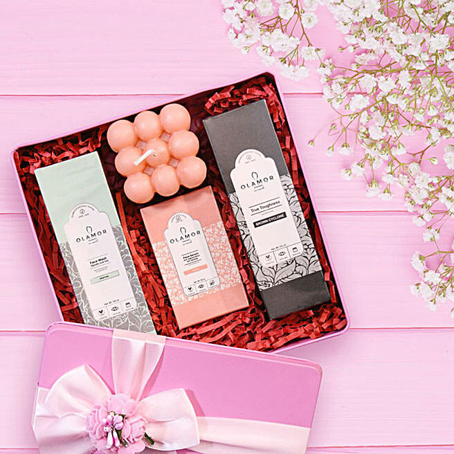Buy/Send Skin Care Essentials With Candle Diwali Hamper Online FNP