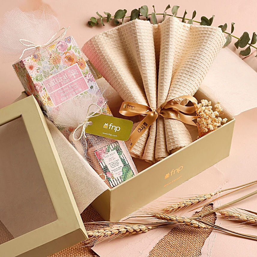 Soothing Vibes Gift Hamper For Her:Gift Hampers
