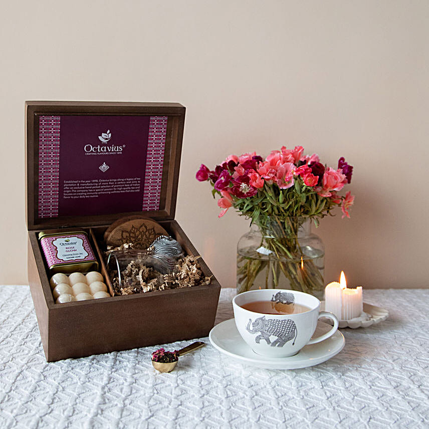 Grand Indulgence Tea Hamper