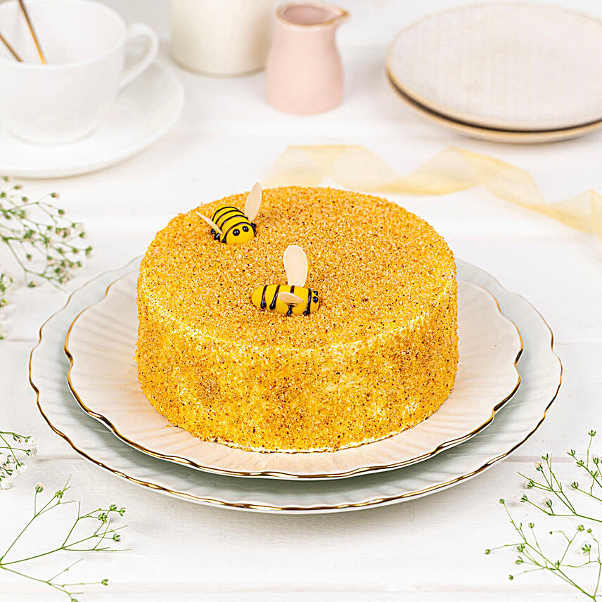 Honey Bee Butterscotch Cake 1 Kg Eggless