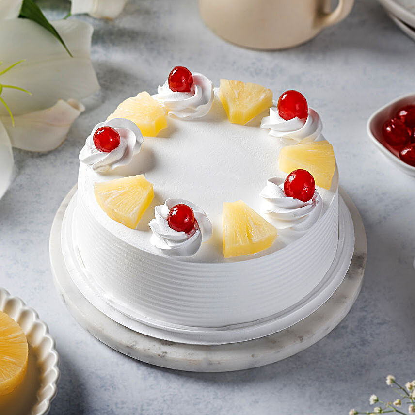 Pineapple Cakes Half kg Eggless:Cake For 25Th Anniversary