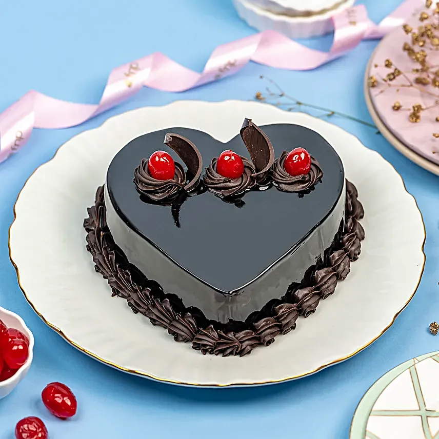 Chocolate Truffle Heart Cake Half Kg