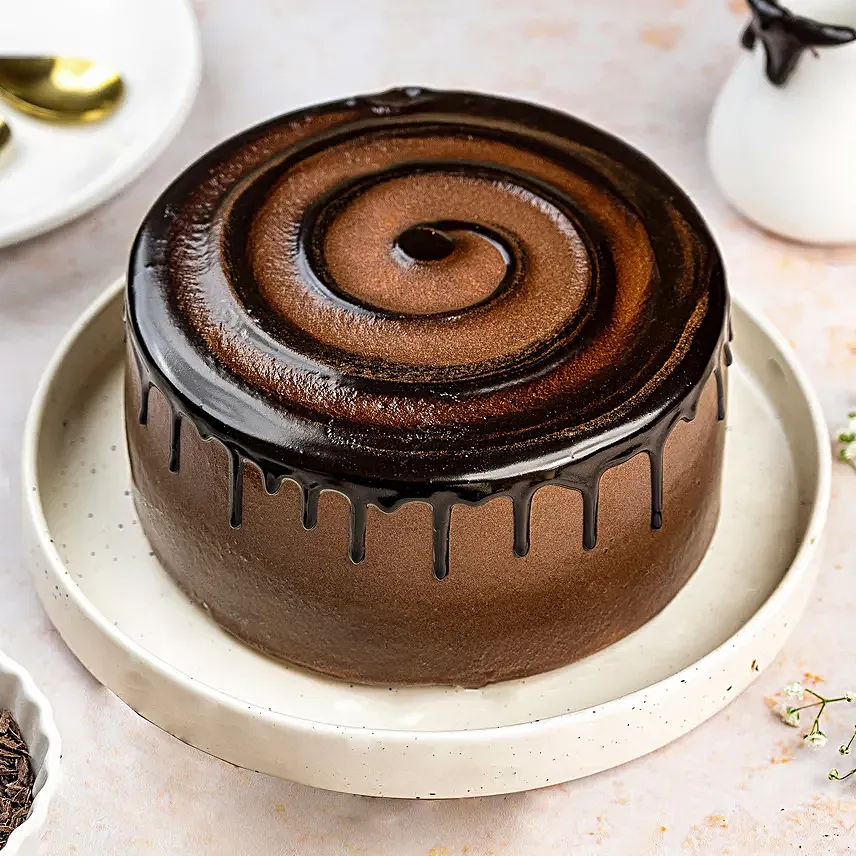 Extravagant Chocolate Cream Cake Half Kg