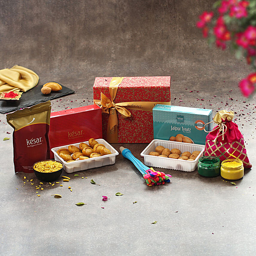 THE CLASSIC HOLI HAMPER BOXES