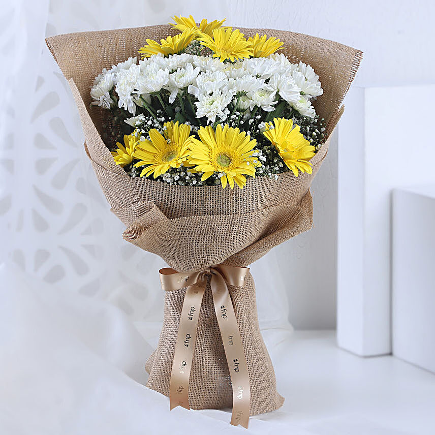 Lovely Yellow White Flowers Jute Bouquet
