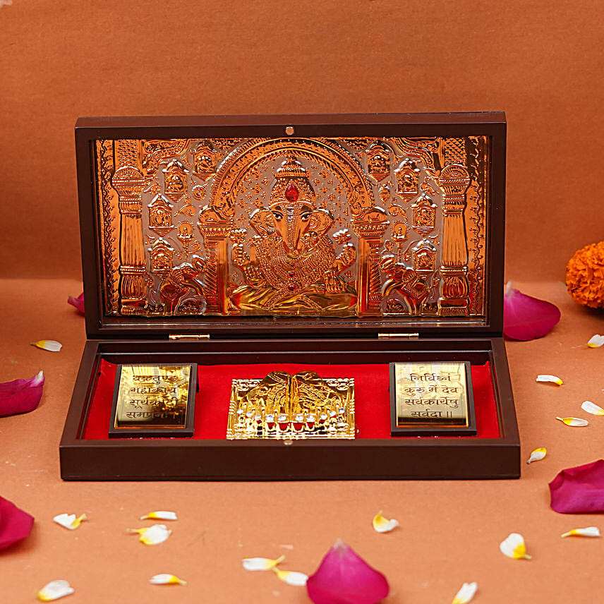 Ganeshas Footprints Box | Gifts by FNP