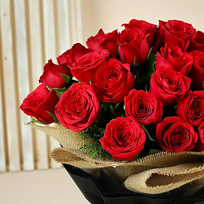 Romantic Rose Gift For Girlfriend Buy/Send Perfectly Passionate