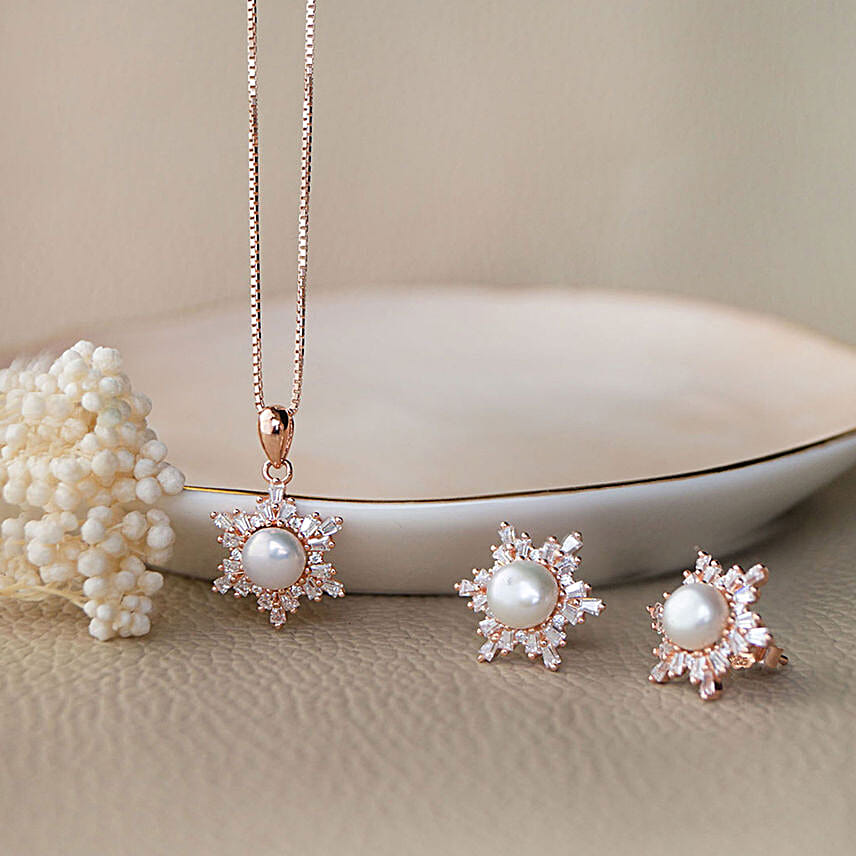 Manash Pearl Celebration Pendant Set