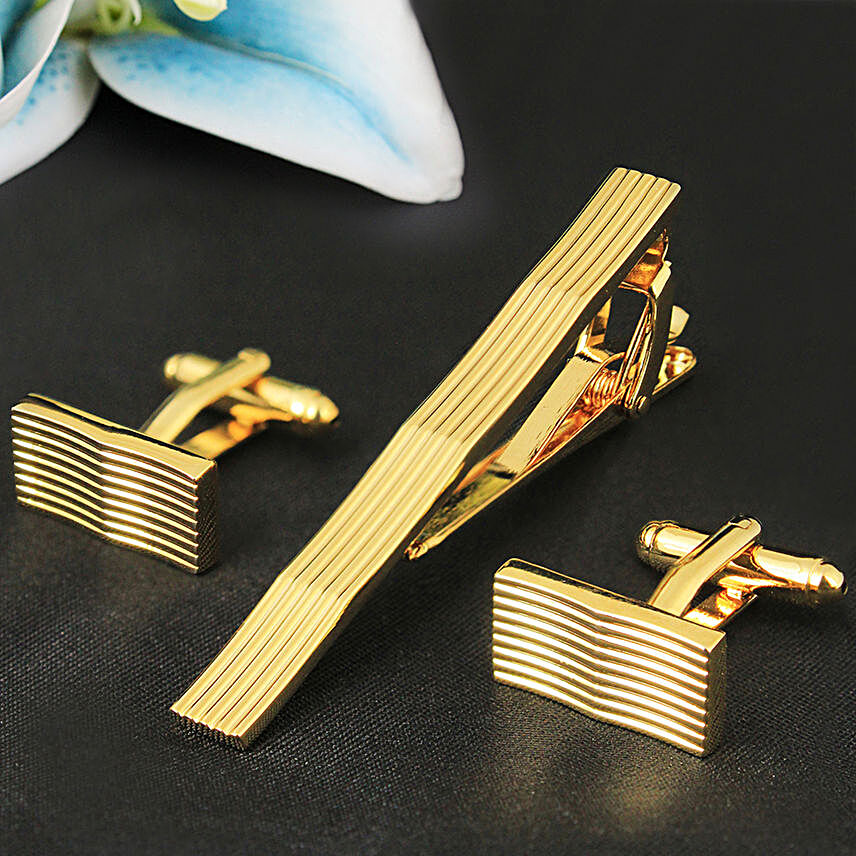 Buy/Send Peluche Killer Curves Cufflink & Tie Pin Set- Golden Online- FNP