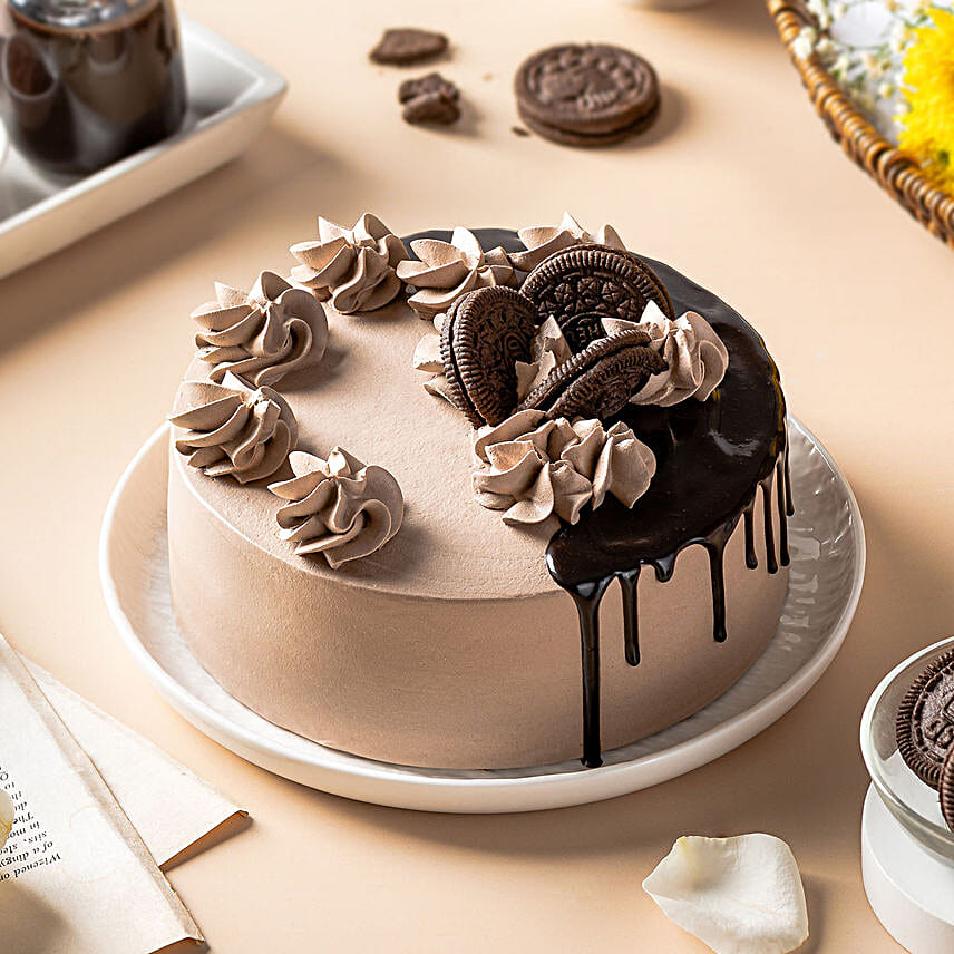 Delight Chocolate Caramel Fudge Cake Half Kg Eggless