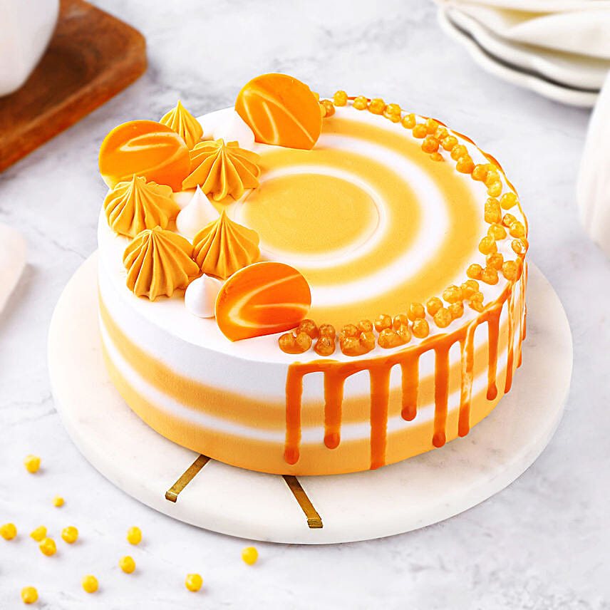 Golden Glow Eggless Butterscotch Cake- 1Kg