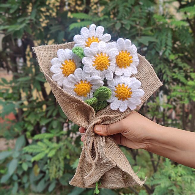 Buy/Send Daisy Dreams Crochet Bouquet Online- FNP