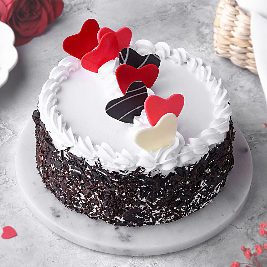 Hearty Black Forest Cake 500gm Eggless