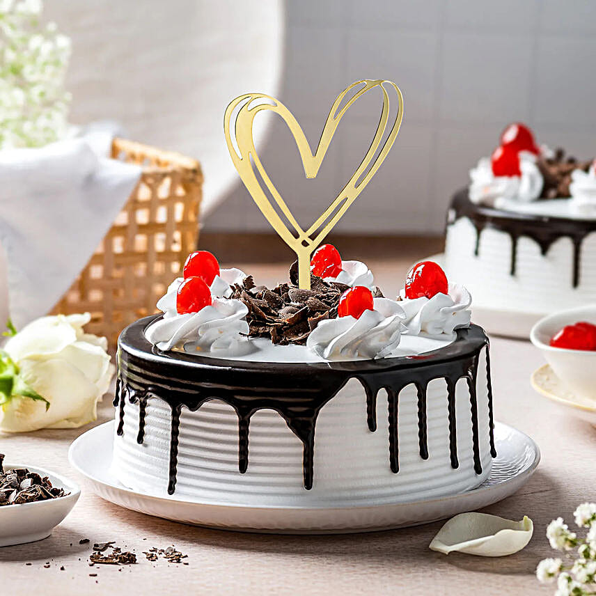 Black Forest Cake With Heart Shaped Topper 1 Kg