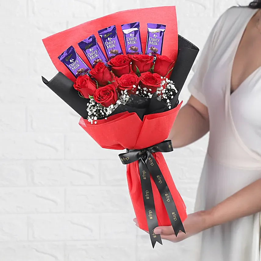 Beautiful Roses Bouquet With Dairy Milk Chocolates