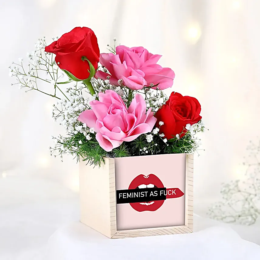 Rose Bundle In Feminist Queen Organiser