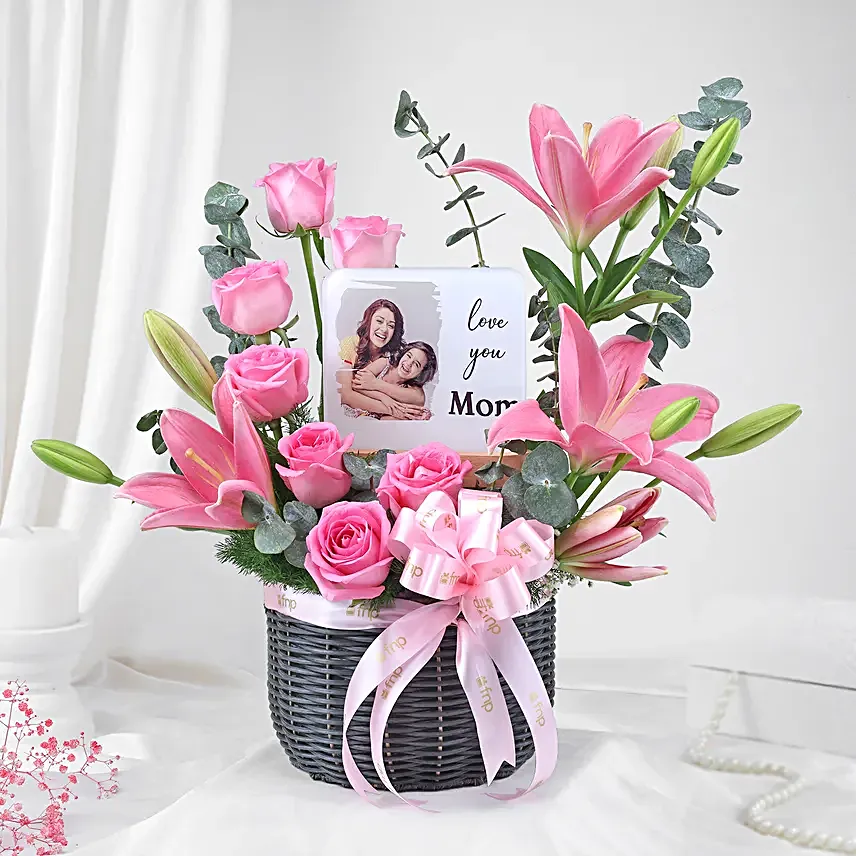 Personalised Lamp N Blushing Lilies Arrangement