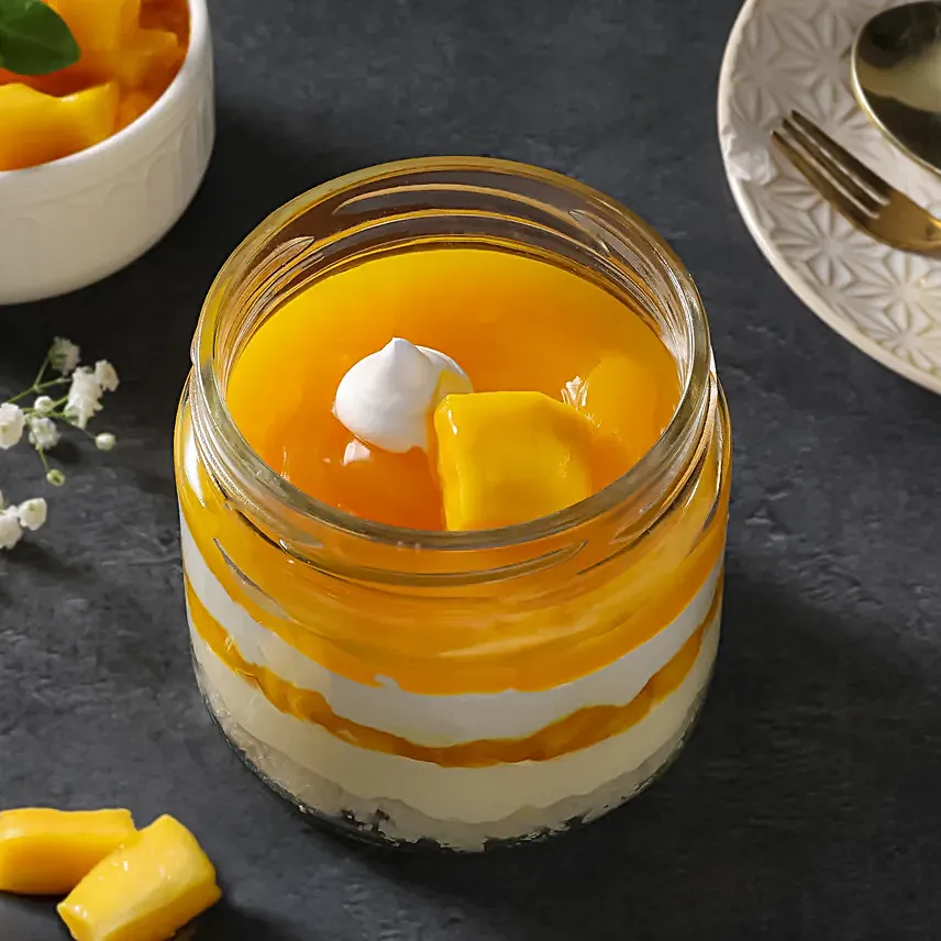 Creamy Mango Jar Cake