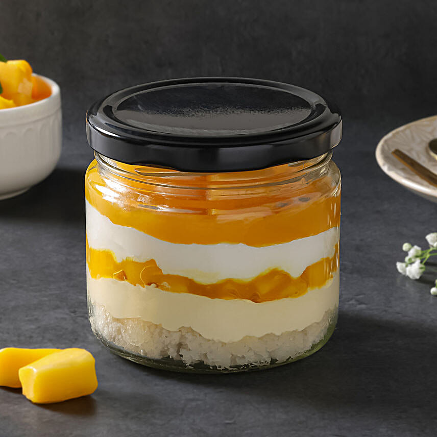 Creamy Mango Jar Cake