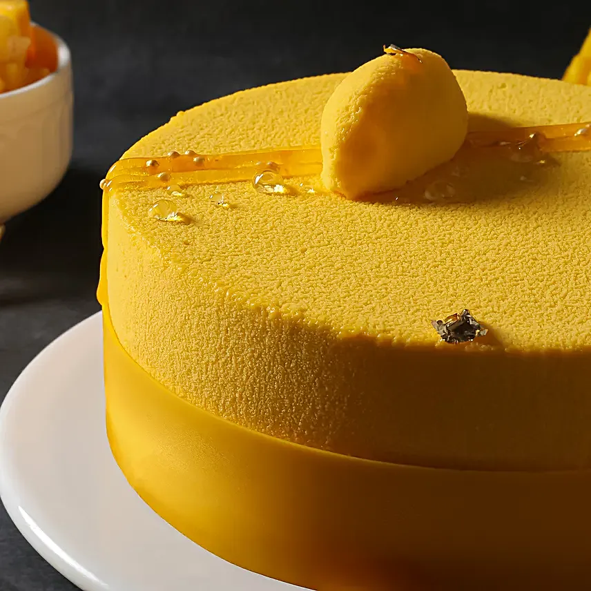 Fresh Tempting Mango Cream Cake