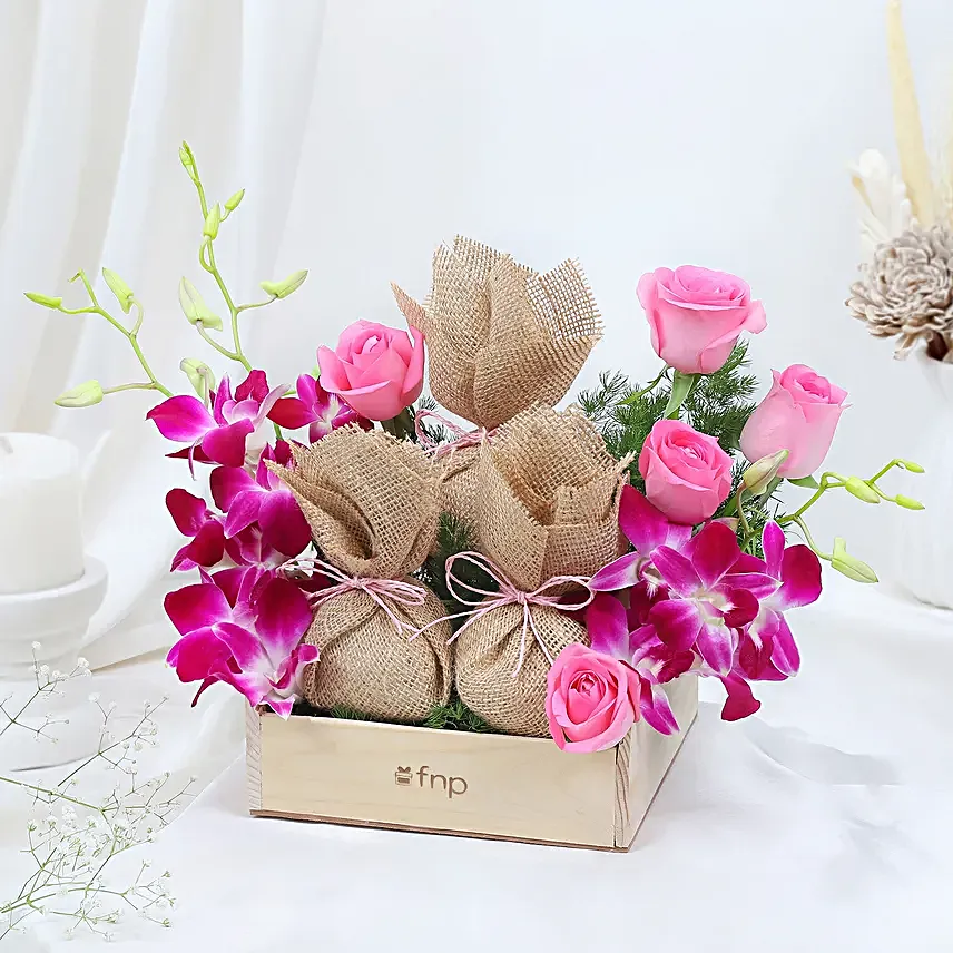 Floral N Nutty Hamper for Mom