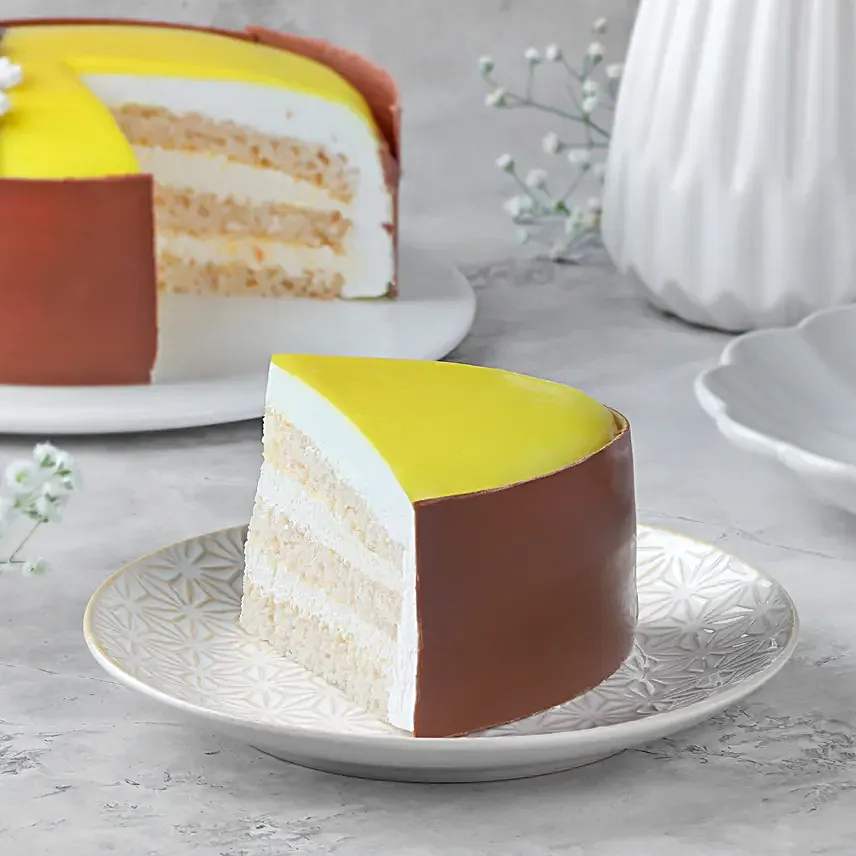 Floral Fantasy Mango Eggless Cake  500 g