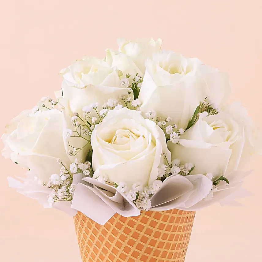 Vanilla Rose Bouquet N Chocolate Combo