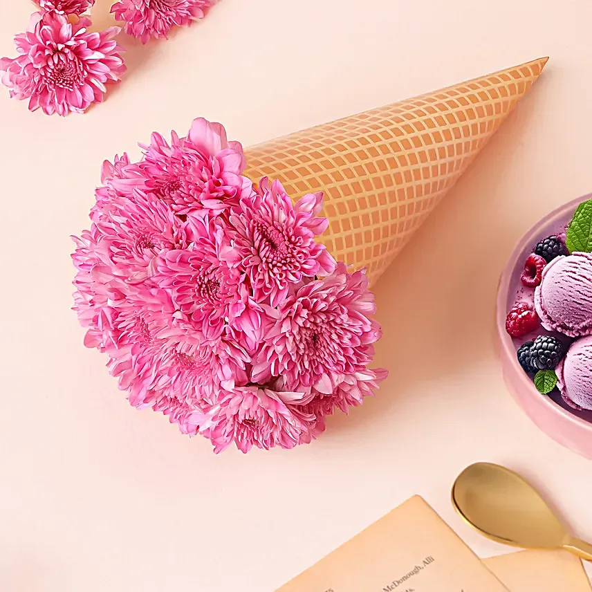 Black Currant Inspired Daisy Bouquet