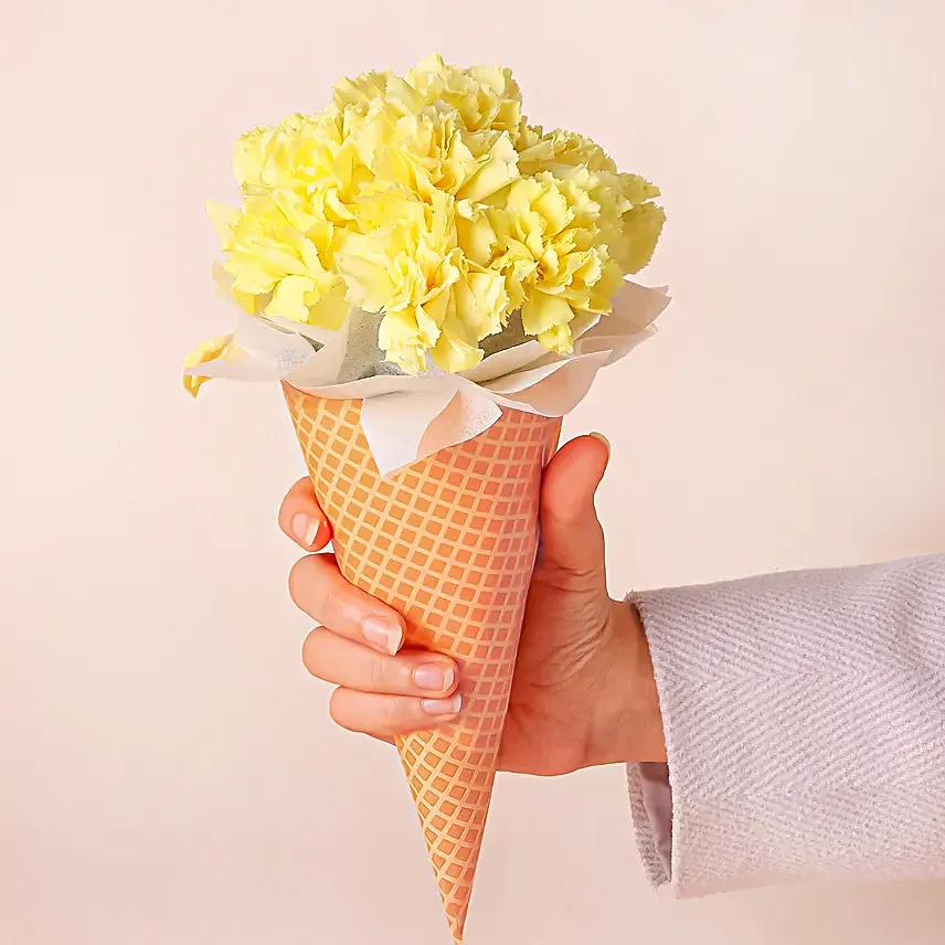Mango Bouquet With Carnations