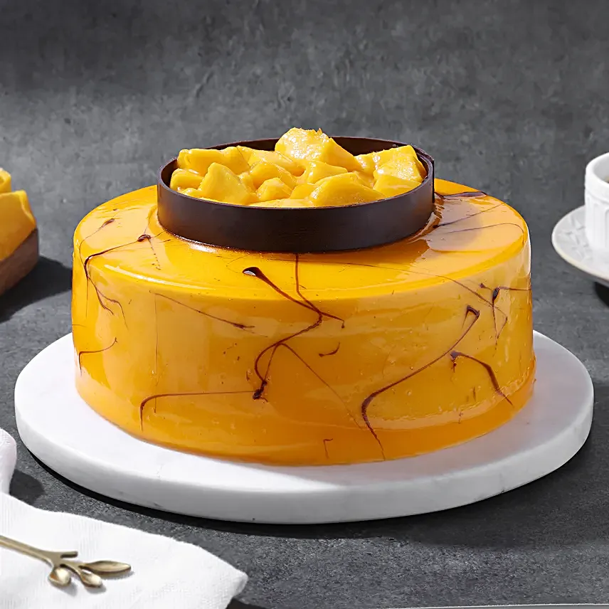 Mango Mania Cream Cake Eggless